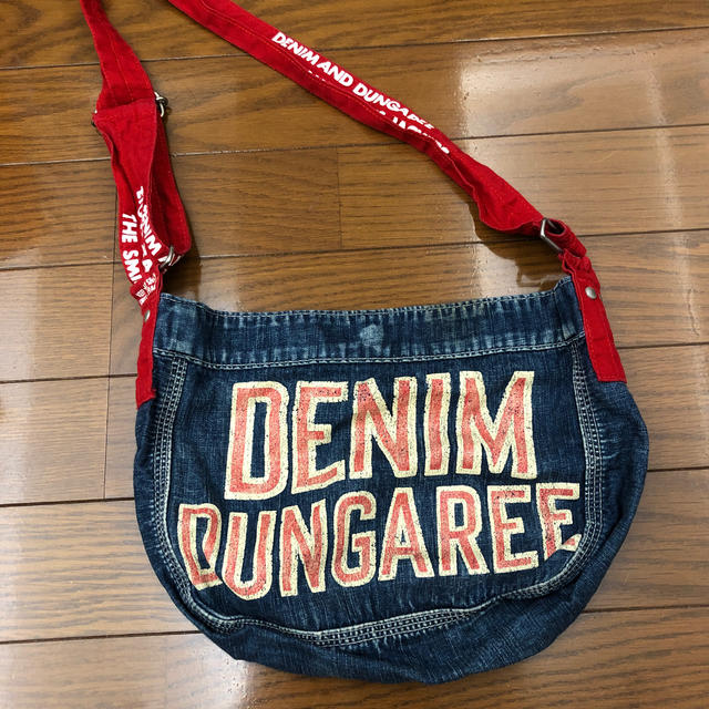 DENIM DUNGAREE(デニムダンガリー)のデニムアンドダンガリー    ショルダーバック キッズ/ベビー/マタニティのこども用バッグ(その他)の商品写真