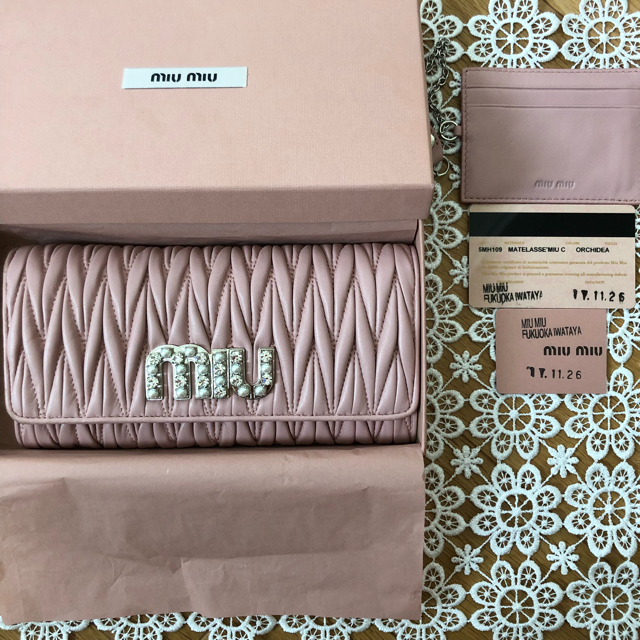 人気満点 miumiu - お財布 ミュウミュウ 財布 - serieleamos.com