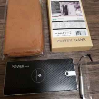 【りゅうじ様専用】ワイヤレス充電器モバイルバッテリー7200mAh(バッテリー/充電器)