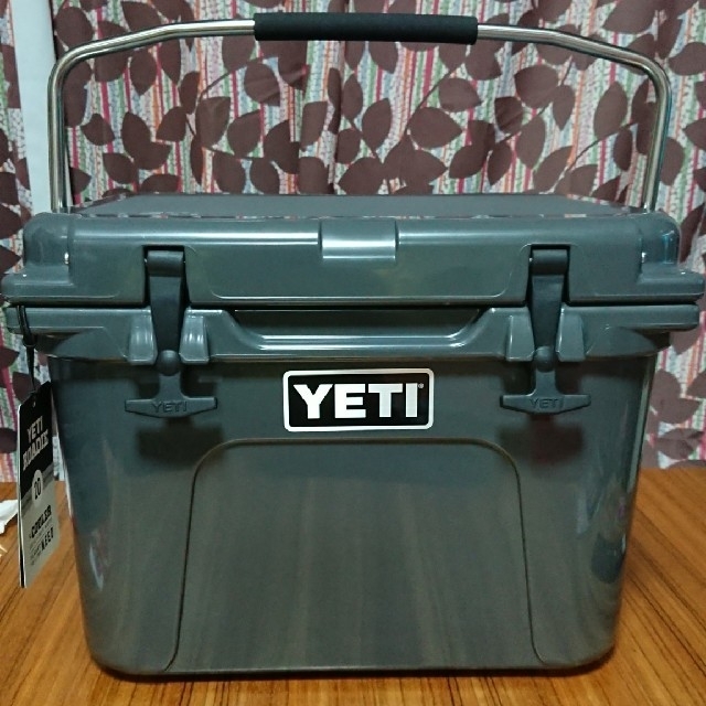 新品未使用品‼️YETI イエティ クーラーボックス レアカラーの