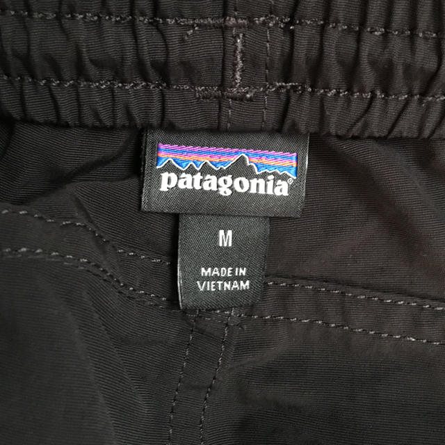 patagonia(パタゴニア)のパタゴニア バギーズパンツ 黒 サイズM メンズのパンツ(その他)の商品写真