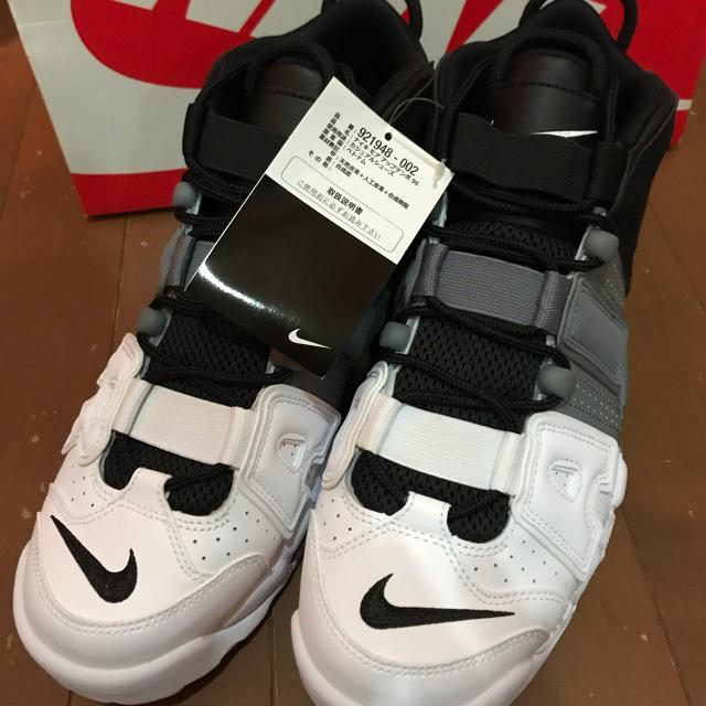 NIKE(ナイキ)のNIKE MORE UPTEMPO96 28cm メンズの靴/シューズ(スニーカー)の商品写真