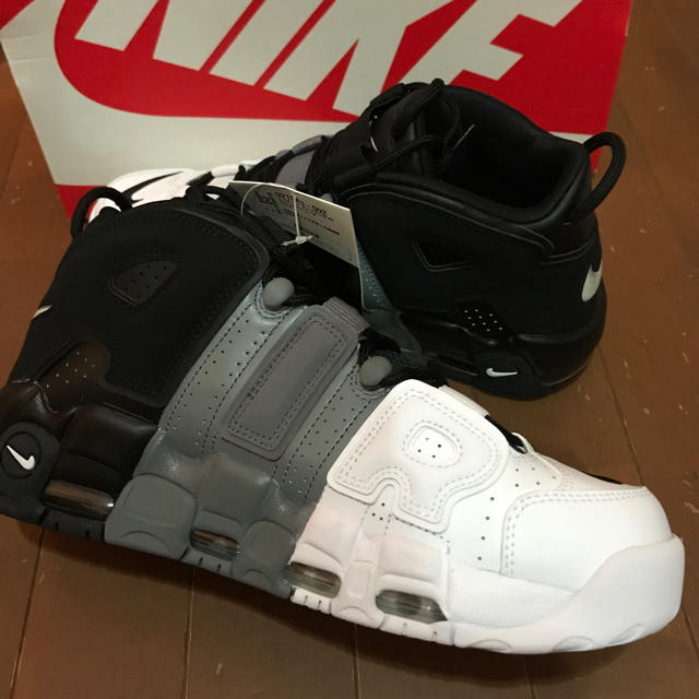 NIKE(ナイキ)のNIKE MORE UPTEMPO96 28cm メンズの靴/シューズ(スニーカー)の商品写真