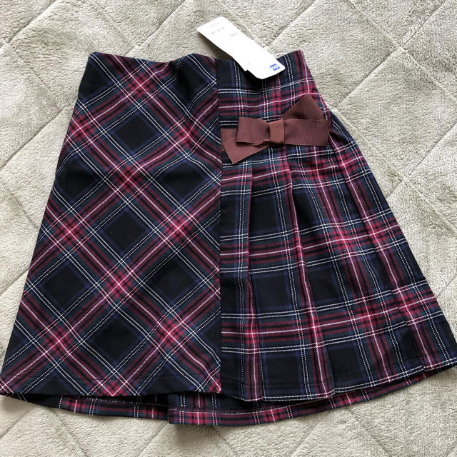 GU(ジーユー)の新品未使用★GUタータンチェックスカート130cm キッズ/ベビー/マタニティのキッズ服女の子用(90cm~)(スカート)の商品写真