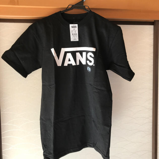 VANS(ヴァンズ)の華様専用　アカウント閉じます！VANS クラシックTシャツ ブラック新品未使用 メンズのトップス(Tシャツ/カットソー(半袖/袖なし))の商品写真