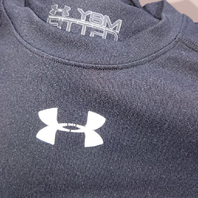 UNDER ARMOUR(アンダーアーマー)のアンダーアーマー インナー 黒 スポーツ/アウトドアのサッカー/フットサル(ウェア)の商品写真