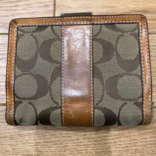 COACH(コーチ)の【中古】COACH コーチ 折りたたみ財布 レディースのファッション小物(財布)の商品写真