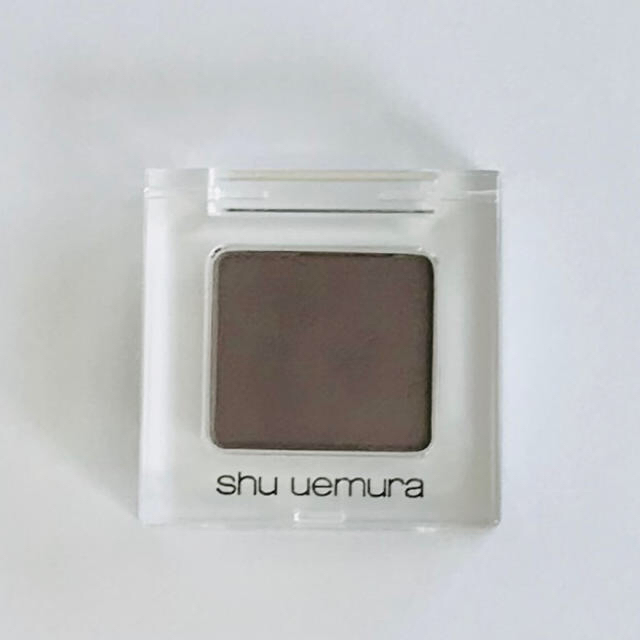 shu uemura(シュウウエムラ)のシュウウエムラ プレスドアイシャドー   Mグレー960 コスメ/美容のベースメイク/化粧品(アイシャドウ)の商品写真