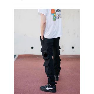 フィアオブゴッド(FEAR OF GOD)のmnml FLEECE CARGO SWEATPANTS Sサイズ(ワークパンツ/カーゴパンツ)