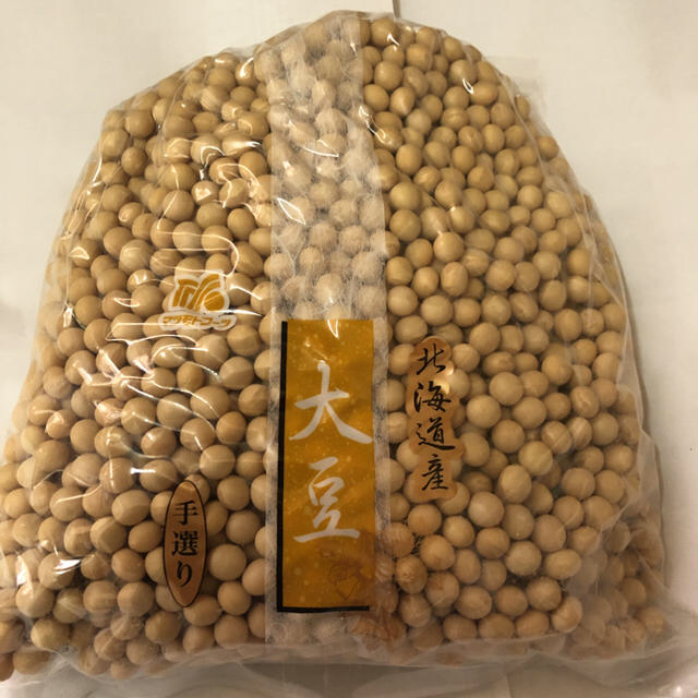 大豆　(955グラム) 食品/飲料/酒の食品(米/穀物)の商品写真