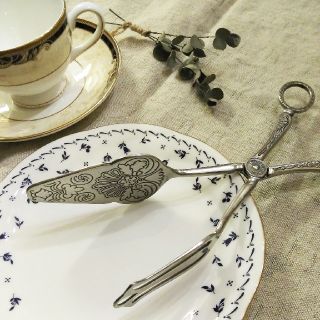 ウェッジウッド(WEDGWOOD)の希少 英国骨董市✨アンティークの銀食器 Silver Plated ケーキトング(金属工芸)