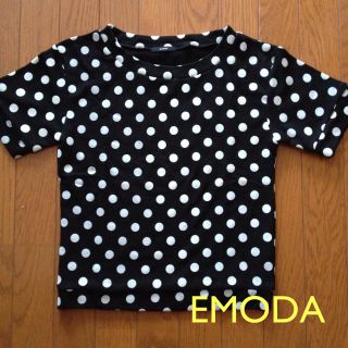 エモダ(EMODA)のEMODA フロッキードットTOPS(カットソー(半袖/袖なし))