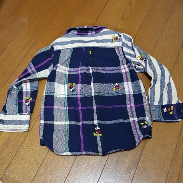 BREEZE(ブリーズ)の美品　ミッキー　シャツ キッズ/ベビー/マタニティのキッズ服男の子用(90cm~)(ブラウス)の商品写真