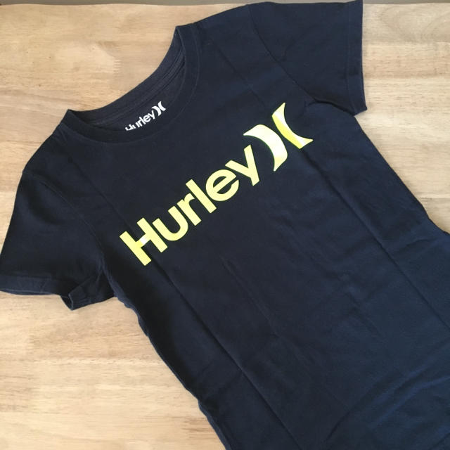 Hurley(ハーレー)のHurley Tシャツ レディースのトップス(Tシャツ(半袖/袖なし))の商品写真