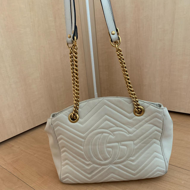 Gucci - 値下げ⭐︎GUCCI ショルダーバック 白♡*゜の通販 by ゆう's