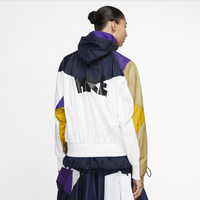 sacai(サカイ)のXSサイズ(US規格) Nike Sacai Hooded Anorak レディースのジャケット/アウター(ナイロンジャケット)の商品写真