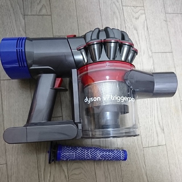 Dyson(ダイソン)のダイソンハンディクリーナーv7 スマホ/家電/カメラの生活家電(掃除機)の商品写真