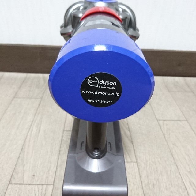 Dyson(ダイソン)のダイソンハンディクリーナーv7 スマホ/家電/カメラの生活家電(掃除機)の商品写真