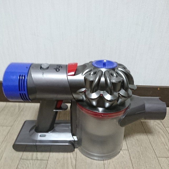 Dyson(ダイソン)のダイソンハンディクリーナーv7 スマホ/家電/カメラの生活家電(掃除機)の商品写真