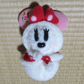 ミニーマウス(ミニーマウス)の25周年☆ミニーマウス　雪だるまのぬいぐるみ　(ぬいぐるみ)