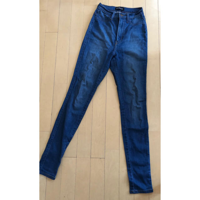 fashion nova high waisted jeans  レディースのパンツ(デニム/ジーンズ)の商品写真