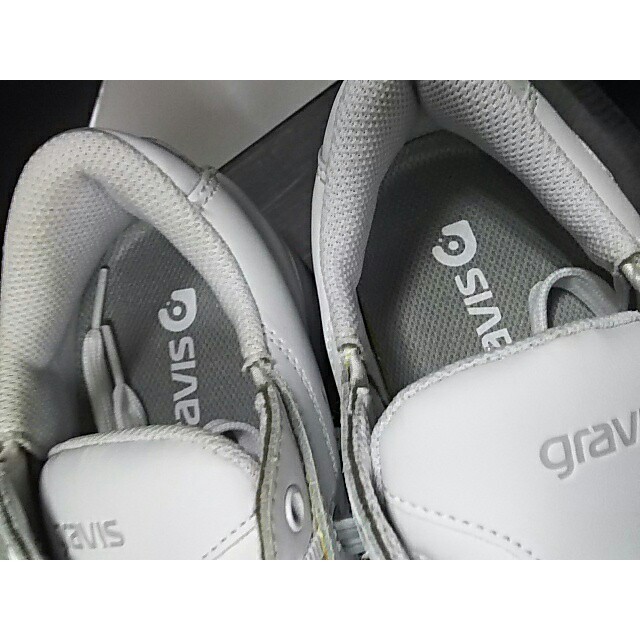 gravis(グラビス)の最値定価9720円!新品!グラビス ターマック高級レザースニーカー 25.5cm メンズの靴/シューズ(スニーカー)の商品写真