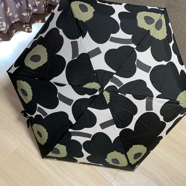 marimekko(マリメッコ)のマリメッコ　ウニッコ　折り畳み傘 レディースのファッション小物(傘)の商品写真