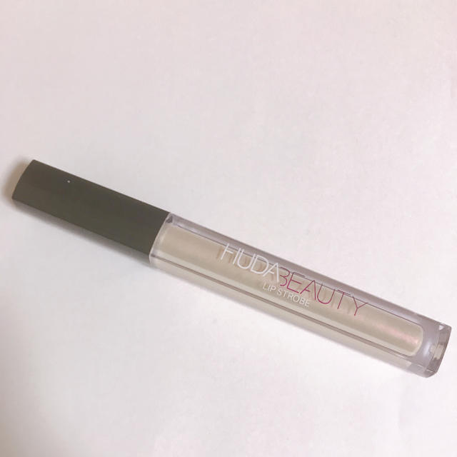 huda beauty 口紅 コスメ/美容のベースメイク/化粧品(口紅)の商品写真