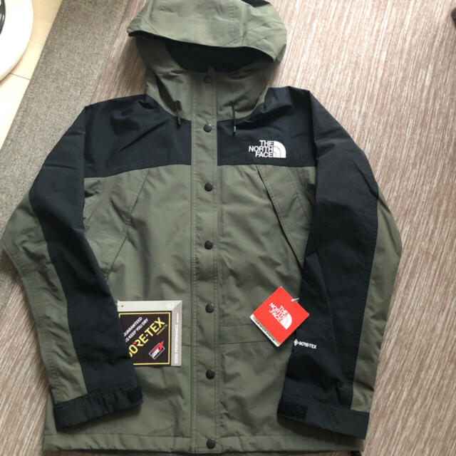 THE NORTH FACE(ザノースフェイス)の新品 ノースフェイス   ライトマウンテンジャケット レディースL レディースのジャケット/アウター(ナイロンジャケット)の商品写真