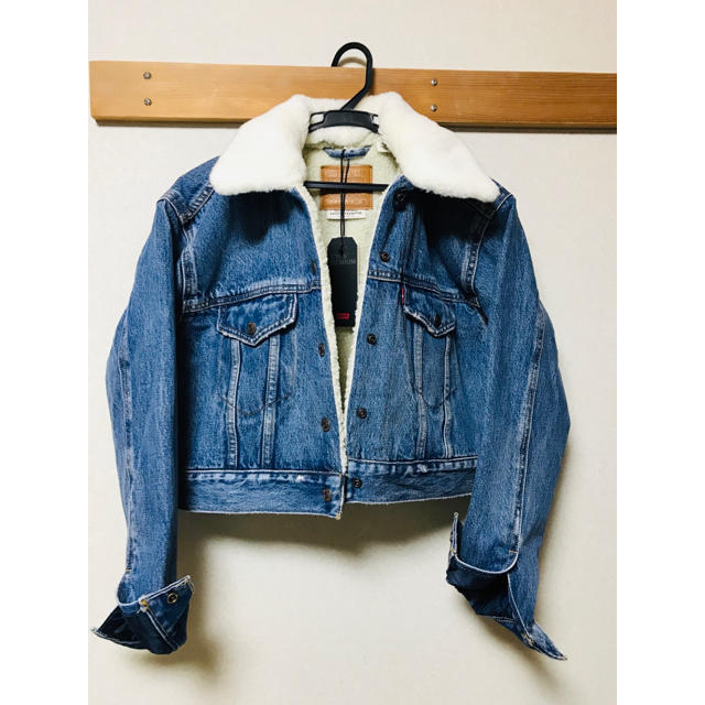 Levi's(リーバイス)の【新品】Levi's  クロップド ボア デニム ジャケット レディースのジャケット/アウター(Gジャン/デニムジャケット)の商品写真