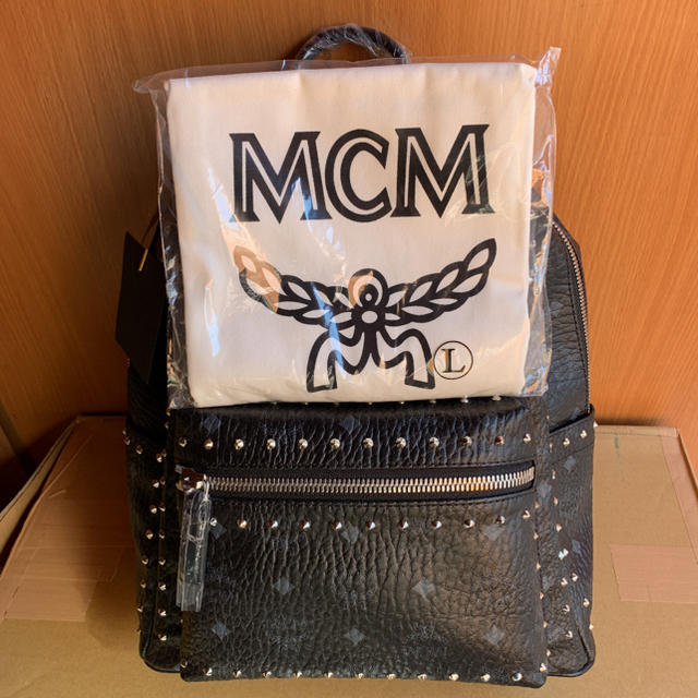 MCM(エムシーエム)のMCM バックパック  LOVELESS メンズのバッグ(バッグパック/リュック)の商品写真