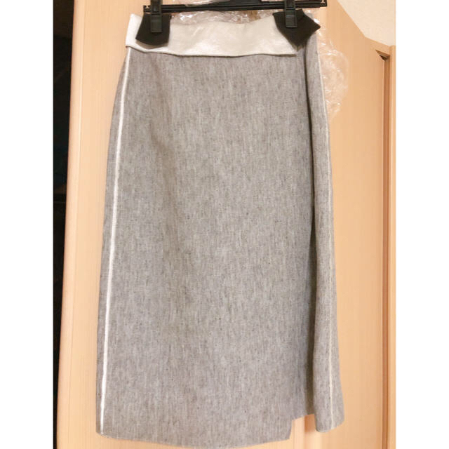 TOMORROWLAND(トゥモローランド)の新品未使用トゥモローランド デプレ グレースカート 36 レディースのスカート(ひざ丈スカート)の商品写真