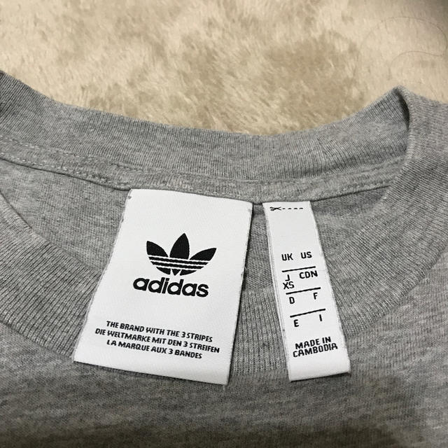 adidas(アディダス)のadidasoriginals レディースのトップス(Tシャツ(半袖/袖なし))の商品写真