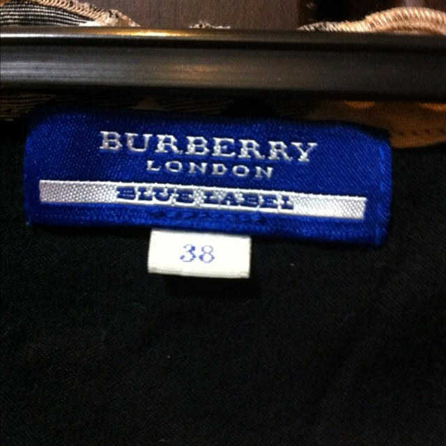 BURBERRY(バーバリー)の値下げBURBERRYフリルタンクトップ レディースのトップス(タンクトップ)の商品写真