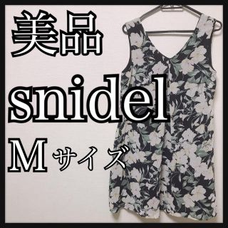 スナイデル(SNIDEL)の美品 スナイデル snidel ワンピース ノースリーブ 膝丈 花柄 紺(ひざ丈ワンピース)