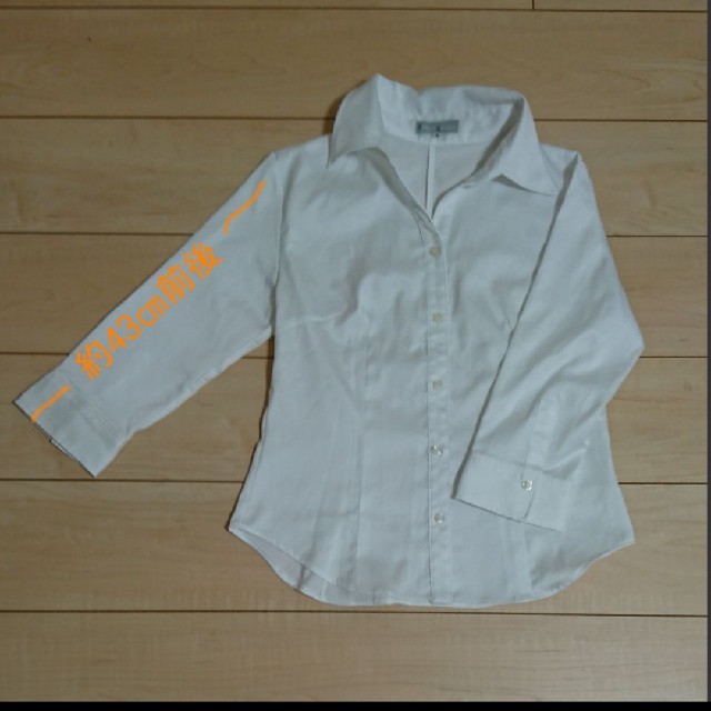 白シャツ レディースのトップス(シャツ/ブラウス(長袖/七分))の商品写真