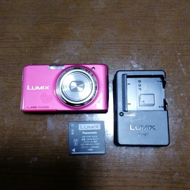 Panasonic(パナソニック)のLUMIX  DMC-FX77 グラマラスピンク　レタッチ機能　タッチパネル スマホ/家電/カメラのカメラ(コンパクトデジタルカメラ)の商品写真