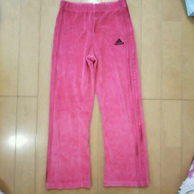 adidas(アディダス)のadidas  ベロアパンツ  ②点 キッズ/ベビー/マタニティのキッズ服女の子用(90cm~)(パンツ/スパッツ)の商品写真