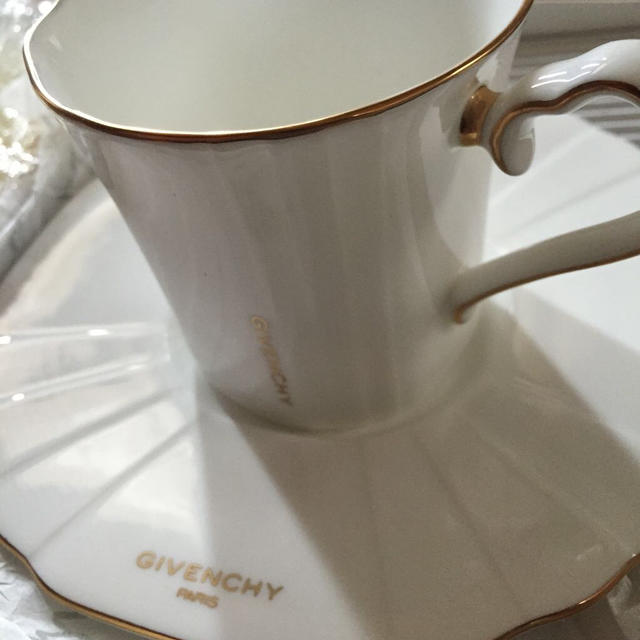 GIVENCHY(ジバンシィ)のGIVENCHYコーヒーカップセット インテリア/住まい/日用品のキッチン/食器(グラス/カップ)の商品写真