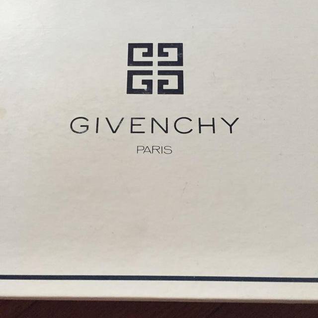 GIVENCHY(ジバンシィ)のGIVENCHYコーヒーカップセット インテリア/住まい/日用品のキッチン/食器(グラス/カップ)の商品写真