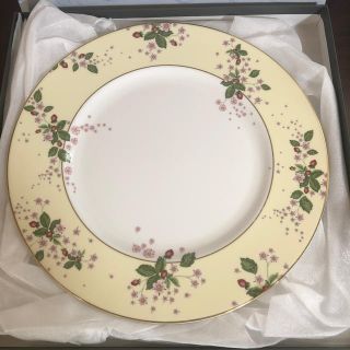 ウェッジウッド(WEDGWOOD)のウェッジウッド　ストロベリーブルーム　27cmプレート　イエロー(食器)