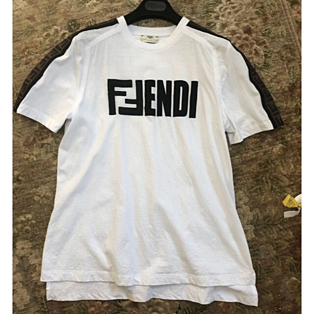 FENDI(フェンディ)の FENDI フェンディ ロゴ Tシャツ レディースのトップス(Tシャツ(半袖/袖なし))の商品写真