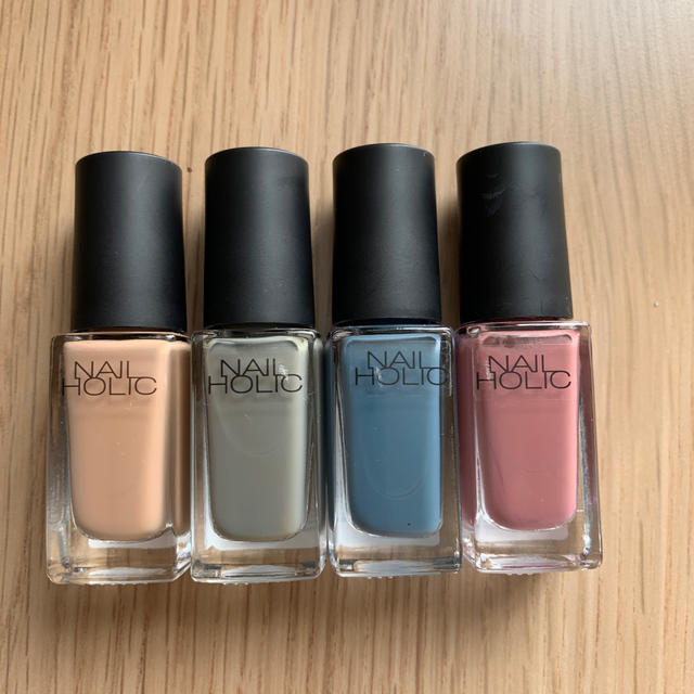 Nail Holic ネイルホリック 4本セット ベージュ グレー ブルー ピンクの通販 By Hippo S Shop ネイルホリックならラクマ