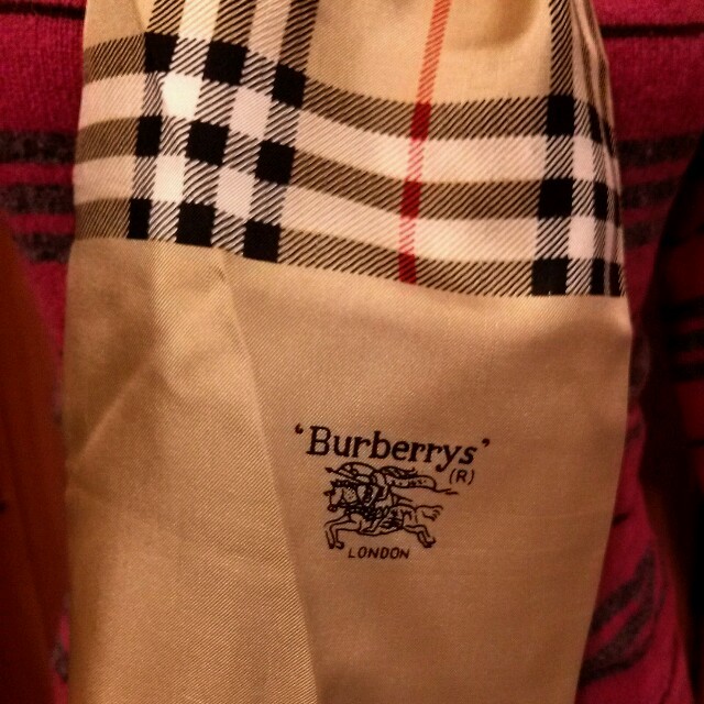BURBERRY - バーバリー♥筒型シルクスカーフの通販 by つくしんぼ プロフィール必読。｜バーバリーならラクマ