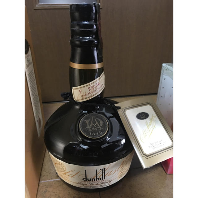 Dunhill(ダンヒル)のダンヒル オールドマスター＋かない星 古酒 食品/飲料/酒の酒(ウイスキー)の商品写真