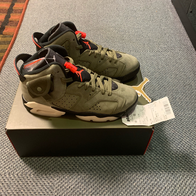 NIKE(ナイキ)の値下げ!! Travis scott jordan 6  メンズの靴/シューズ(スニーカー)の商品写真