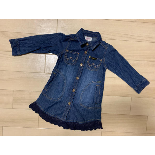 トイザらス(トイザラス)のデニム ワンピース キッズ/ベビー/マタニティのキッズ服女の子用(90cm~)(ワンピース)の商品写真