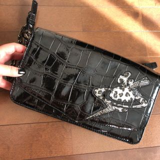 ヴィヴィアンウエストウッド(Vivienne Westwood)のVivienne Westwood エナメル チェーンバッグ(ショルダーバッグ)