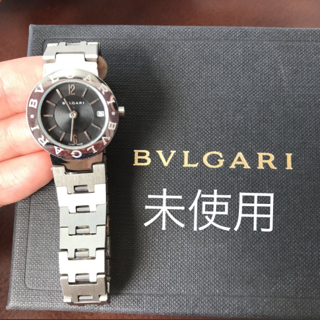 brian143様専用ページ★日付入り★シルバー×ブラック★ メンズの時計(腕時計(アナログ))の商品写真