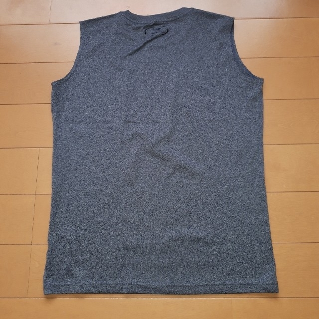 UNDER ARMOUR(アンダーアーマー)のよう様専用！アンダーアーマー　YXL ノースリーブ　セット キッズ/ベビー/マタニティのキッズ服男の子用(90cm~)(Tシャツ/カットソー)の商品写真